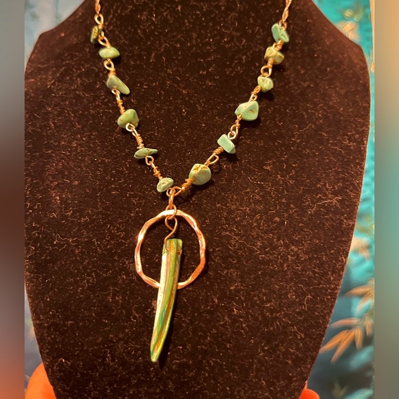 Shell & Abalone Necklace & Bracelet set - Picture 2 of 7